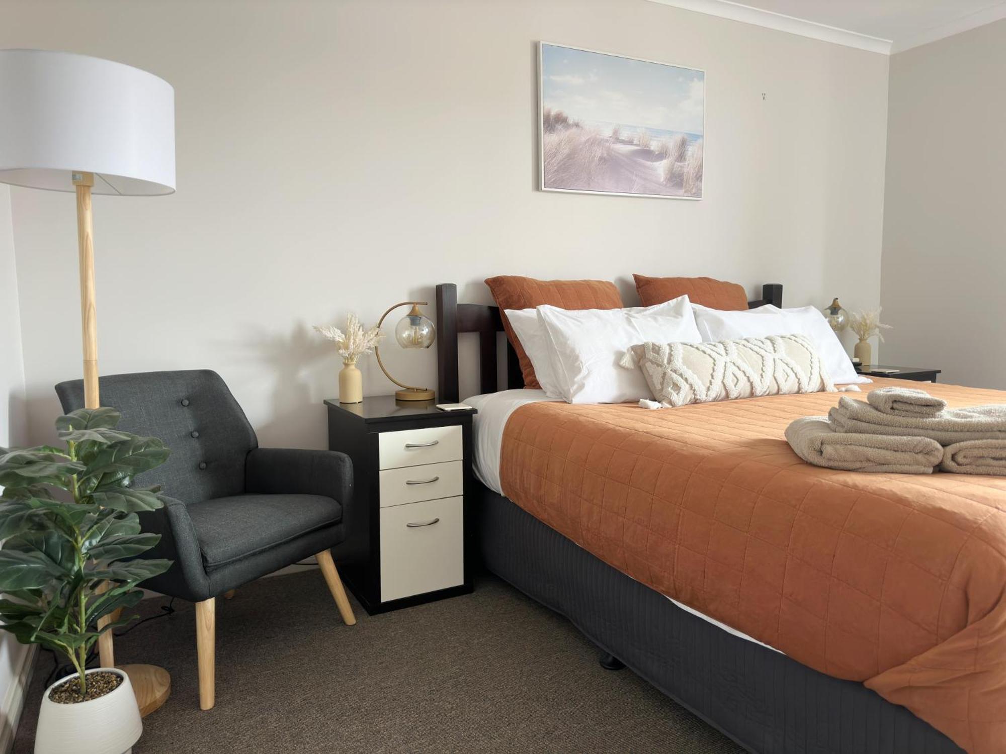 Port Vincent Motel & Apartments Экстерьер фото