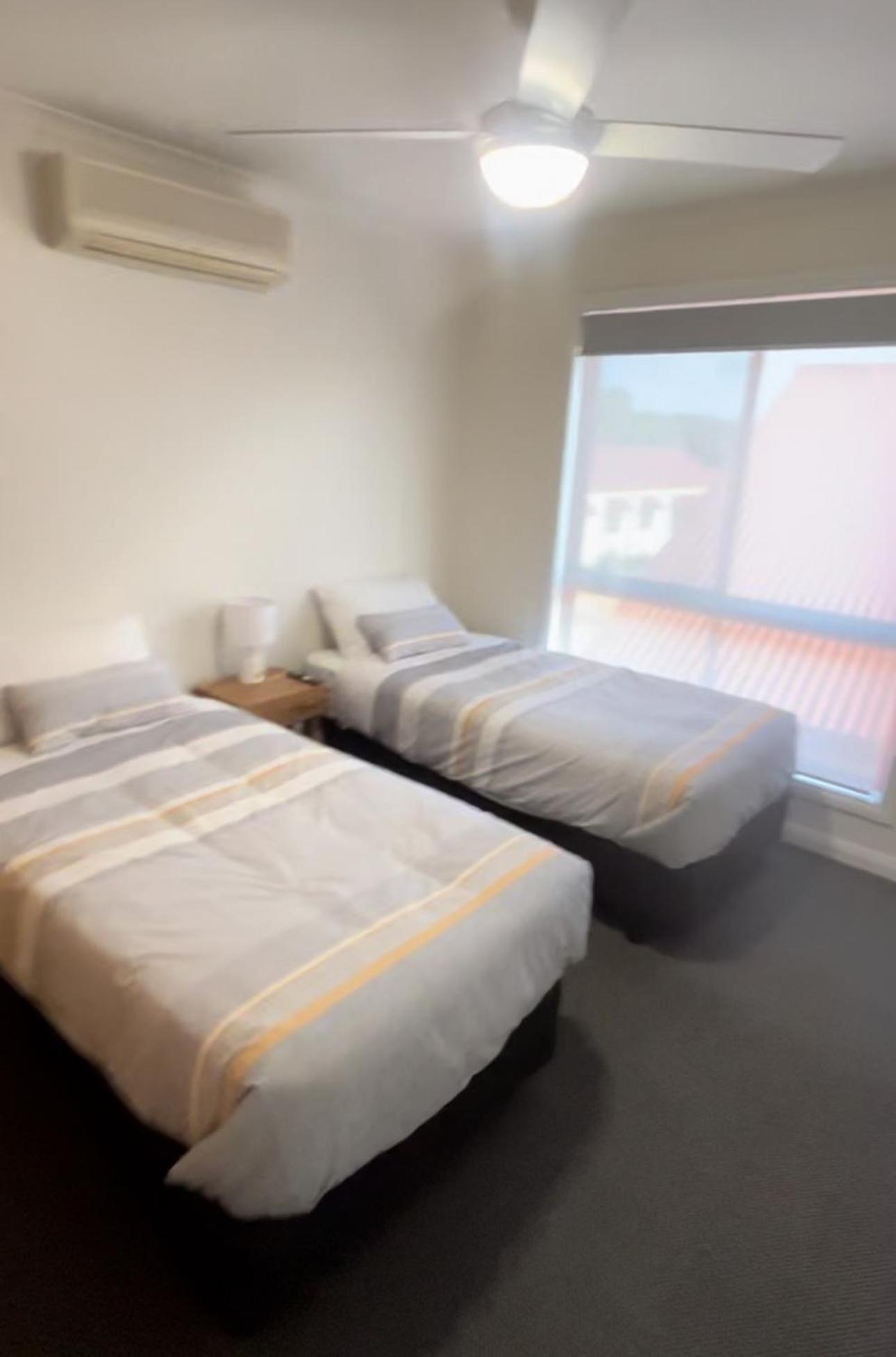 Port Vincent Motel & Apartments Экстерьер фото