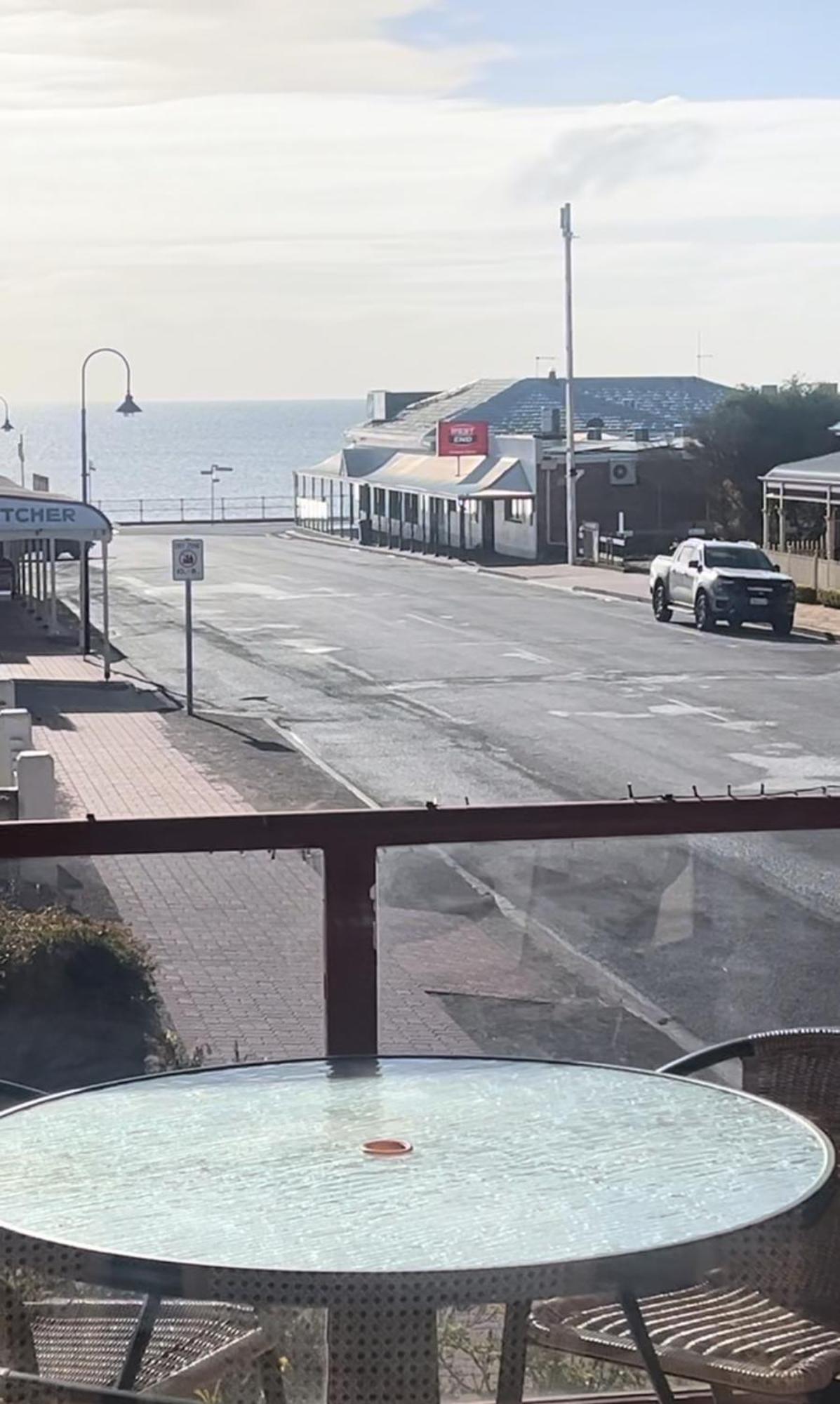 Port Vincent Motel & Apartments Экстерьер фото